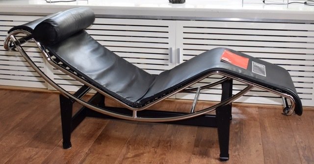 Le Corbusier & Charlotte Perriand voor Cassina - Chaise lounge LC 4
