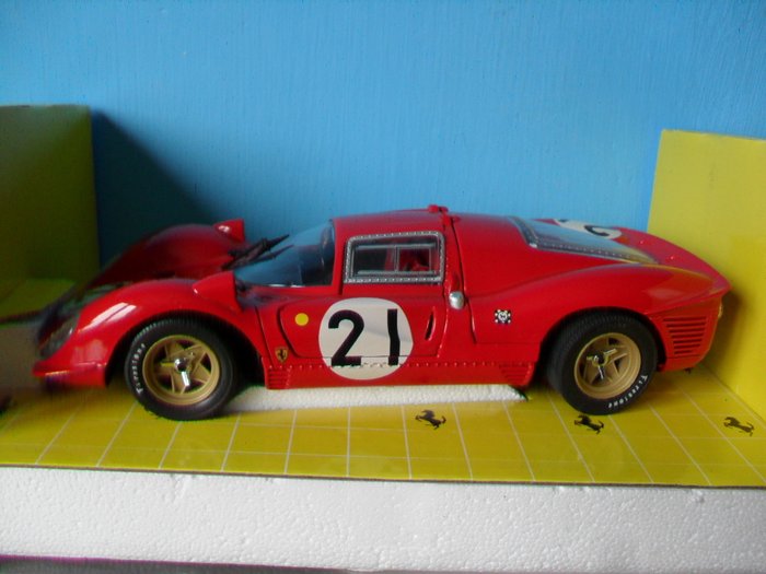 Jouef Evolution - 1:18 - Ferrari 330 P4 #21