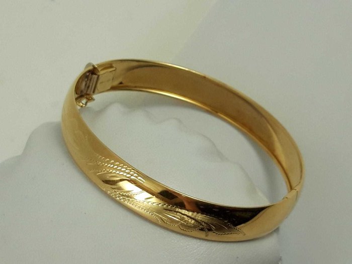 Women's 18 kt yellow gold bangle bracelet  - Diameter closed 6 cm / band width 1 cm