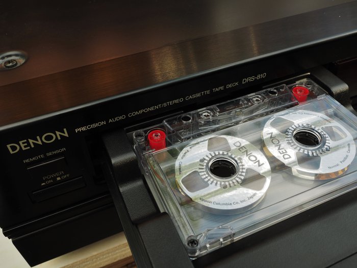 Denon DRS-810 top class tape deck with 4 motors, 3 heads and a dual capstan drive