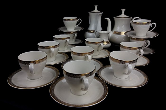 Johann Seltmann Vohenstrauss - Complete coffee/tea set for 12 people