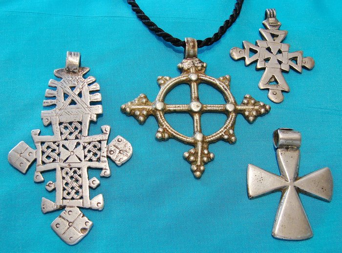 Mini collection of 4 fine silver Coptic crosses - Ethiopia - Catawiki