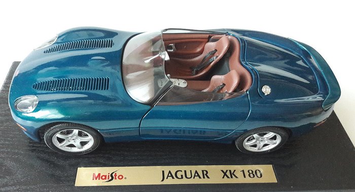 Maisto Special Edition - 1:18 - Jaguar XK 180  Conceptcar 1999 - Turkoosi Metallic / Brown