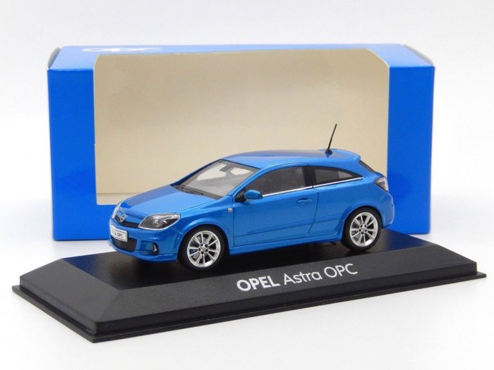 MiniChamps - 1:43 - Opel Astra OPC
