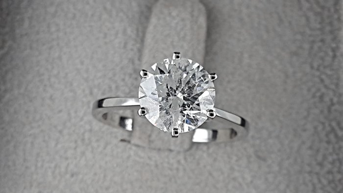 2.50 Carat 14KT Solid White Gold Round Shape Beautiful Solitaire Wedding Ring 