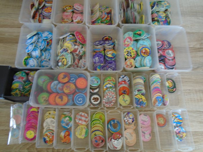 Large collection of Flippos, Spinners, (approx. 2000 pieces)