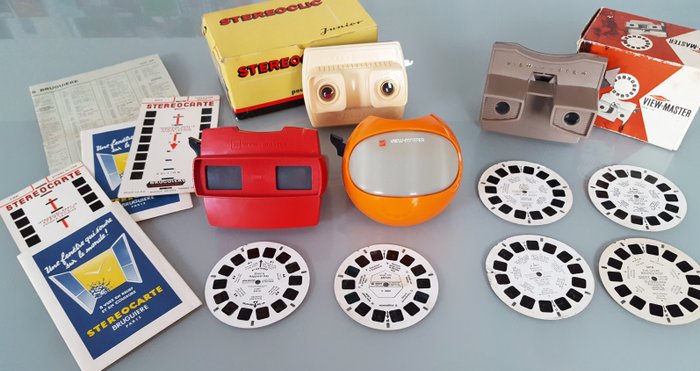 Collection of 4 rare View-Master 3D viewers - included 8 sixties Viewmaster reels