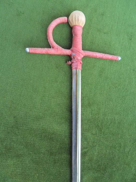 Corrida bullfighter sword