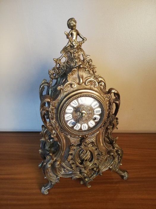 Gilded bronze clock / Cartel with Putti decoration - FHS Germany movement - 1972