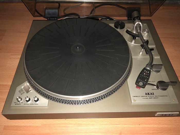 Akai AP 207 direct drive turntable, sounds great