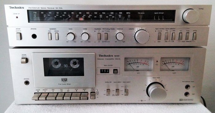 Technics M10 Stereo Cassette Deck en SA-104L Stereo Tuner Receiver 