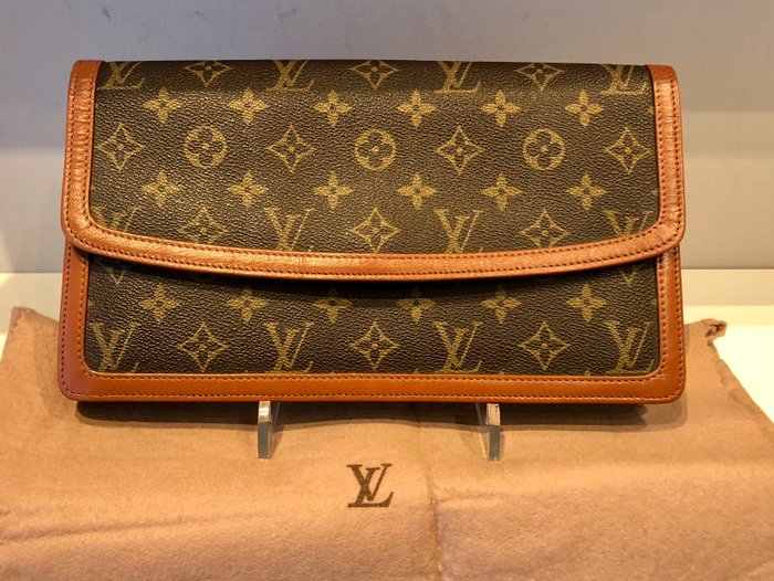 LOUIS VUITTON vintage clutch in brown monogram canvas and leather  VALOIS  VINTAGE PARIS