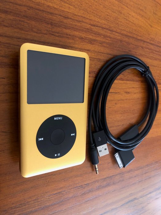 Gold coloured Apple iPod Classic with 128 Gb Flash memory - Catawiki