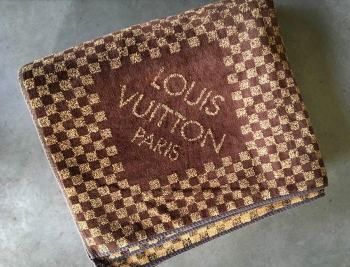 detectie Weggegooid gemakkelijk Louis Vuitton Handdoek - Catawiki