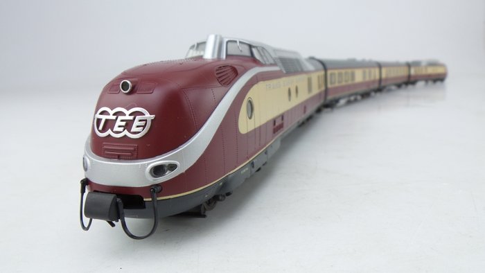 Trix H0轨 - 22100 - 车组 - 4件式TEE VT 11.5列车 - DB