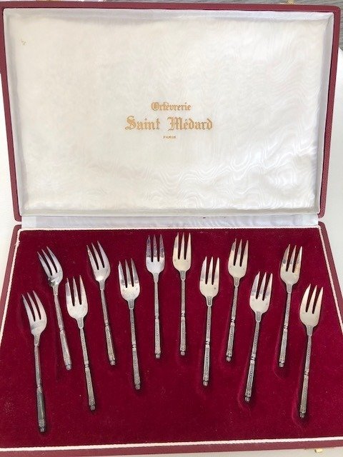orfèvrerie saint medard paris - 套完整的收藏 美麗的鍍銀套SAINT-MEDARD Paris - 銀盤
