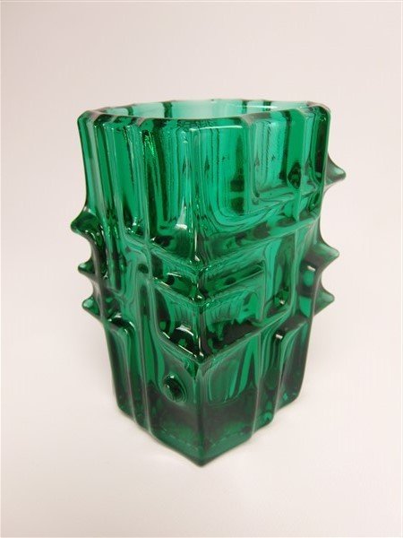 Sklo union - Vladislav Urban modernist green vase