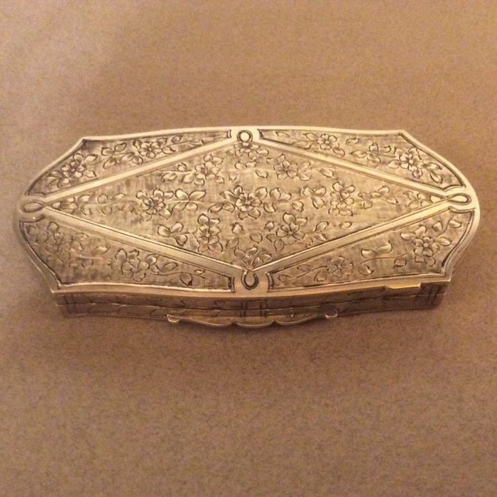 Silver Vanity Case Italy Circa 1920, Old Fashioned Vanity Case