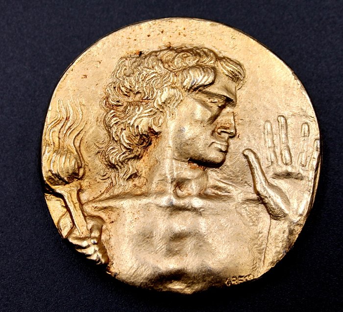 Gilt bronze medal of the “Comitato Olimpico Nazionale Italiano CONI” GREEK OPUS signed by the artist, ca. 1960