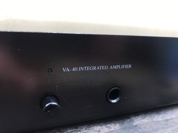 Aura B&W VA40 Intergrated High End Amplifier 
