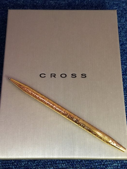 Gold plated Cross ballpoint pen, engraved with flowers