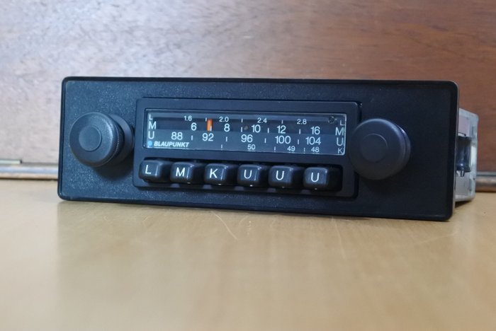 经典汽车收音机 - Blaupunkt Frankfurt - 1974 