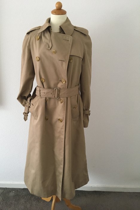 vintage trench coat burberry
