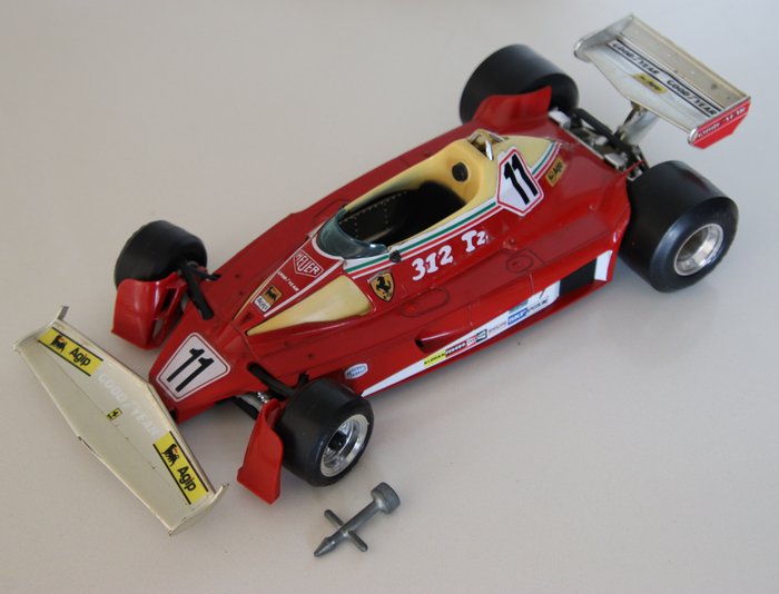 Bburago - 1:14 - Ferrari 312 T2 - 没有司机名的中立模特