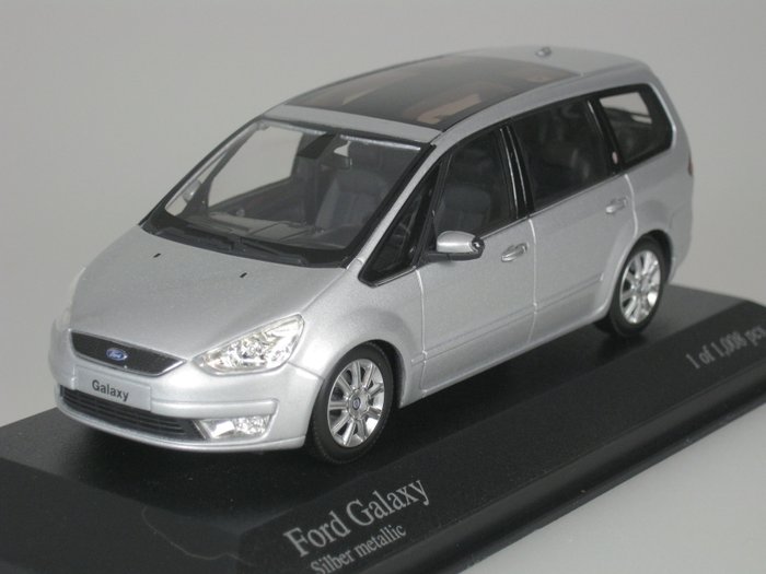 Ford Galaxy de 2006  au 1/43 de Minichamps 