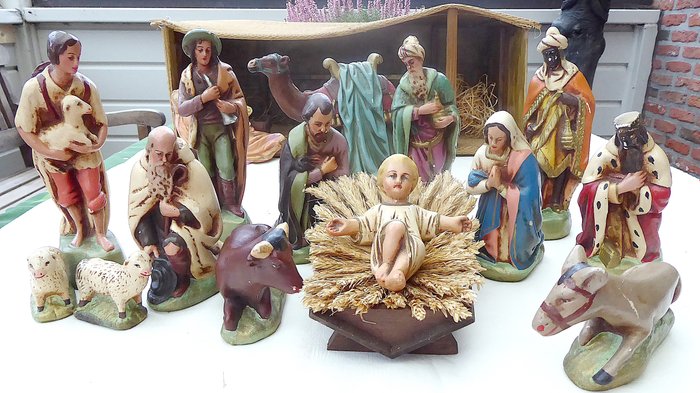 Sculpture group antique nativity scene (15) - hand-painted hard gypsum