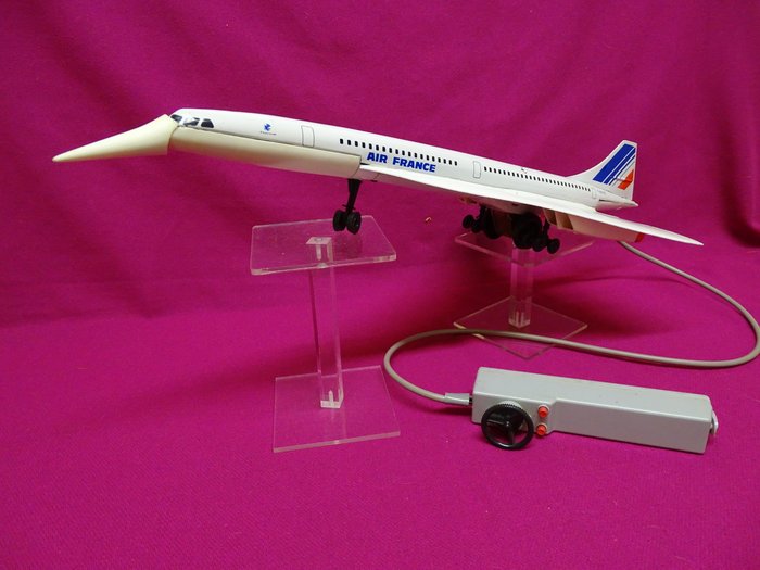 Joustra - Avion concorde téléguidé Joustra - 1970-1979