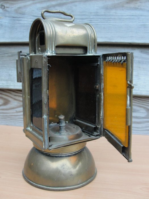 Tyskland - Hær/infanteri - Tysk wehrmacht / kobbercarbidlampe fra 1935 - 1935