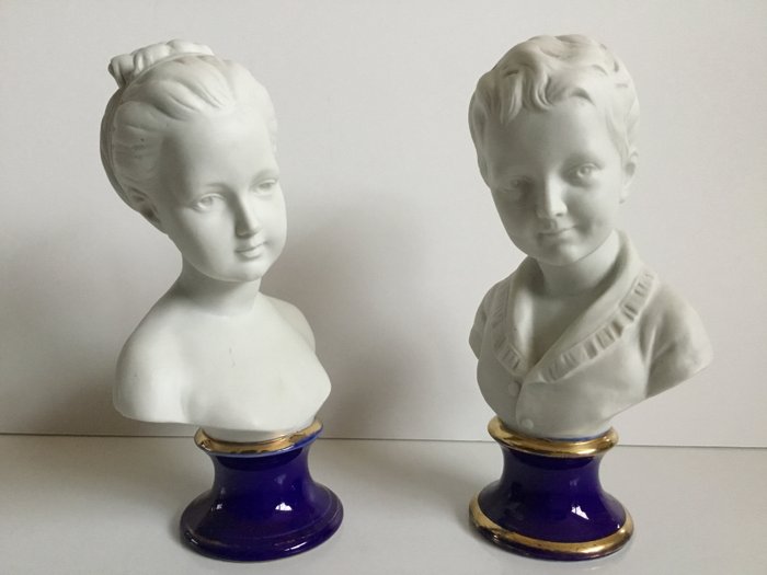 Pucci gesigneerd - Alexandre Brongniart - Porcelain figurines busts Boy and Girl (2) - Biscuit
