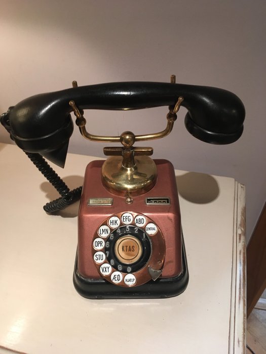 KTAS (Kjøbenhavns Telefon Aktieselskab) - Telefon - Bakelit, Kupfer