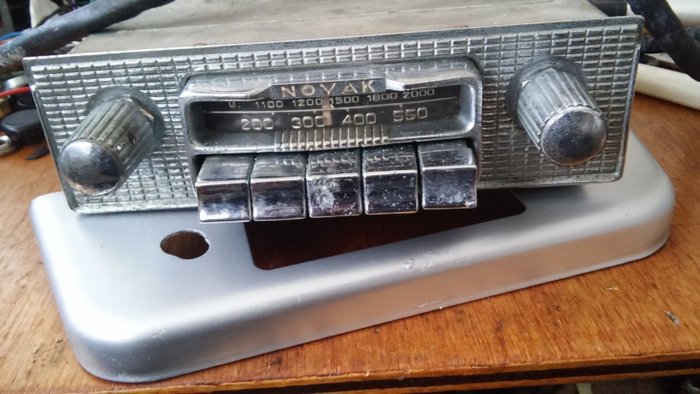 Klassisk bilradio - Novak auto radio - 1954-1968 