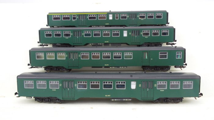 Märklin H0 - 43530 - Vagón de viajeros - Set 4 partes de entrenadores M2 - NMBS