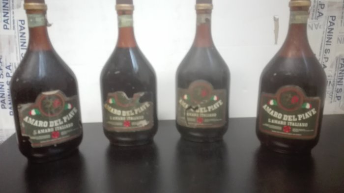 Amaro del Piave Landy Frères -  L' Amaro italiano - b. Anni ‘70 - 1,5 litri - 4 bottiglie
