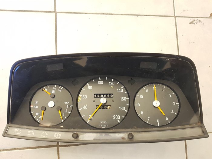 梅賽德斯奔馳W123儀錶盤速度表 - MB - 1980-1983 