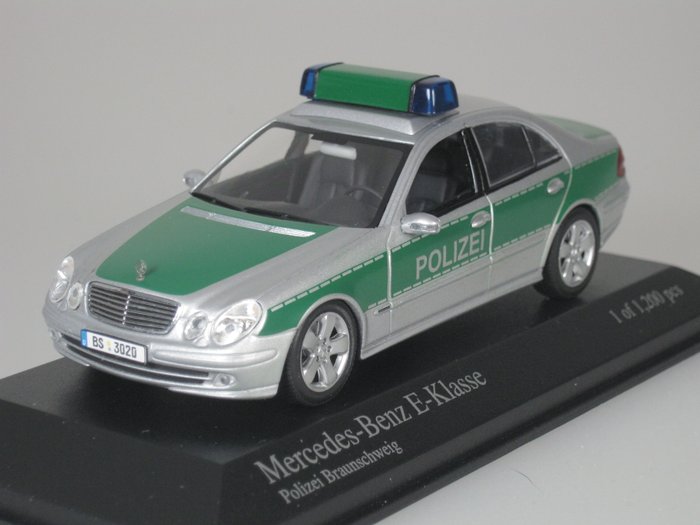 1/43 IXO MB 180 MERCEDES police Allemagne Police Cars 8002 