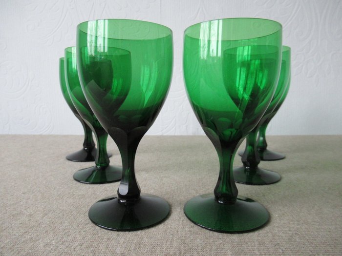 Green wine glasses circa 1875 (6) - Glass