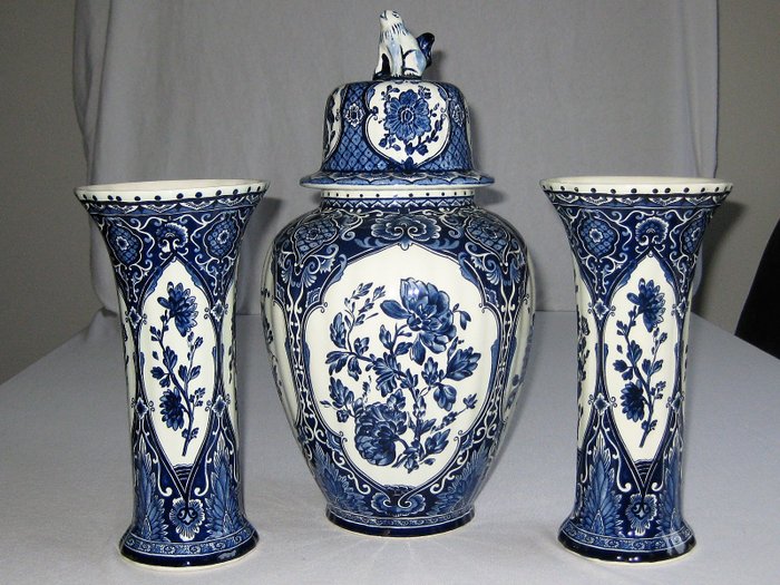  Royal Sphinx Boch - 三件套橱柜套装Delft蓝色 - 花瓶套装 - 陶瓷