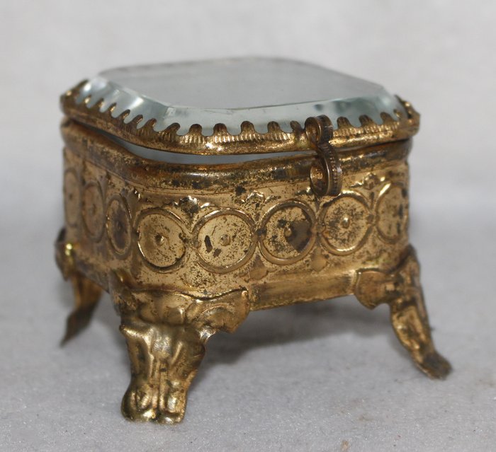 Antique faceted jewelery box - Brass, Crystal - Approx. 1900 - Catawiki