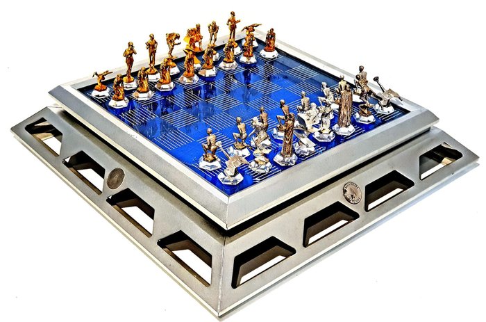 Franklin Mint - Star Trek Chess Set - 25 års jubilæum Special Edition - Guld- og sølvbelagte skakstykker