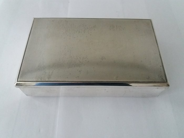 Scatola in alpacca Hoka color argento con interno in legno - Argento con legno - Germania - 1950-1999