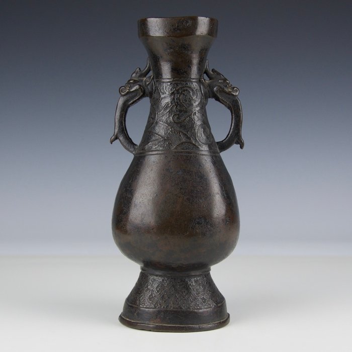 Vase - Bronze - Ming Dynasty - Kina - 16. århundrede