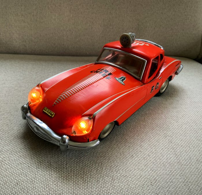 China - 60's Red Big Tin Toy ME 627-Jaguar E type Fire Chief Car -Bump and Go-Battery Operated