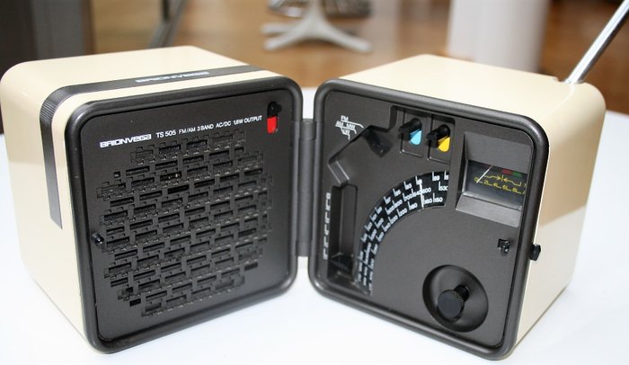 Marco Zanuso & Richard Sapper - Brionvega - Radio Cube TS 505