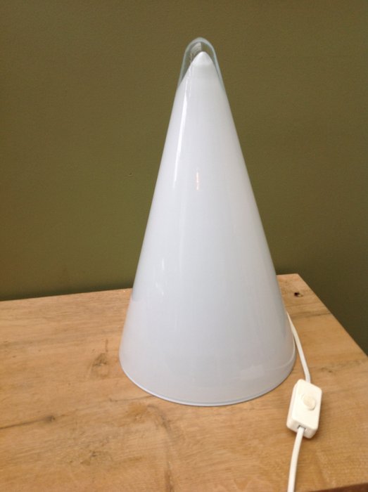 SCE - Francja - lampa stołowa - model TeePee