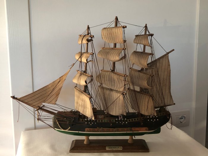 Fragata Siglo XVIII - Schiffsmodell - Holz, Plastik, Tuch