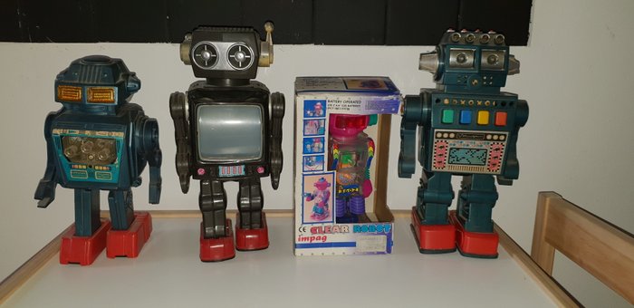 Horikawa,Illico,Bump - robot operated battery vintage  - Robot unior Toys (hong kong) Dynamic Fighter.Robot Tin Toy Godzilla .clear robot.talking robot. - 1960-1969 - japan-hong kong